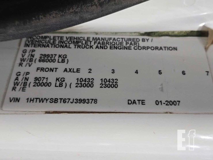 2007-international-7600-image-40
