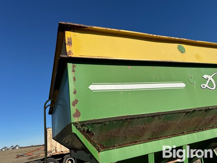 demco-gravity-wagon-image-10