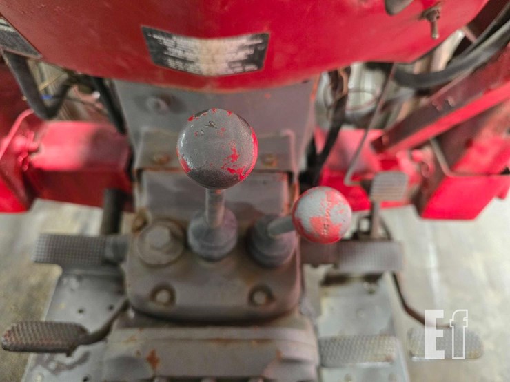 massey-ferguson-245-image-14