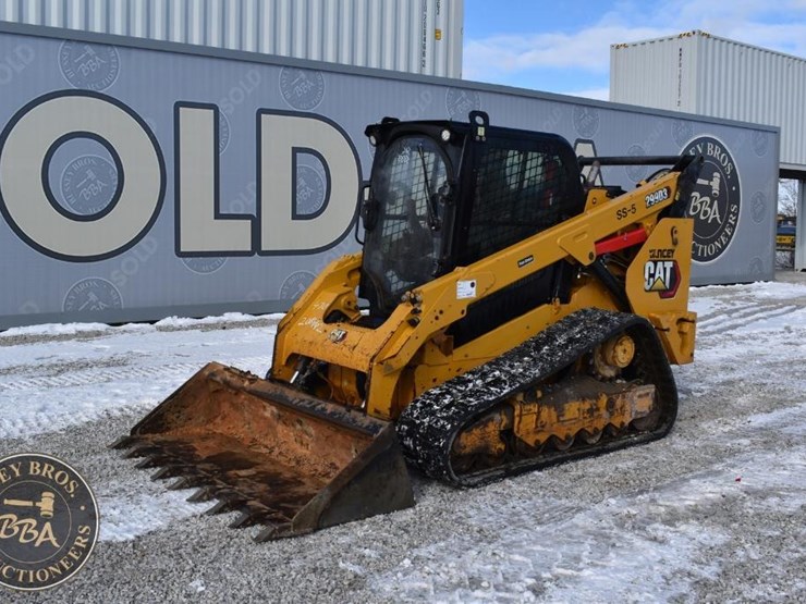 2020-caterpillar-299d3-image-1