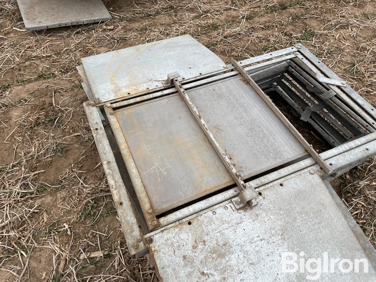 hog-farrow-crates-image-10