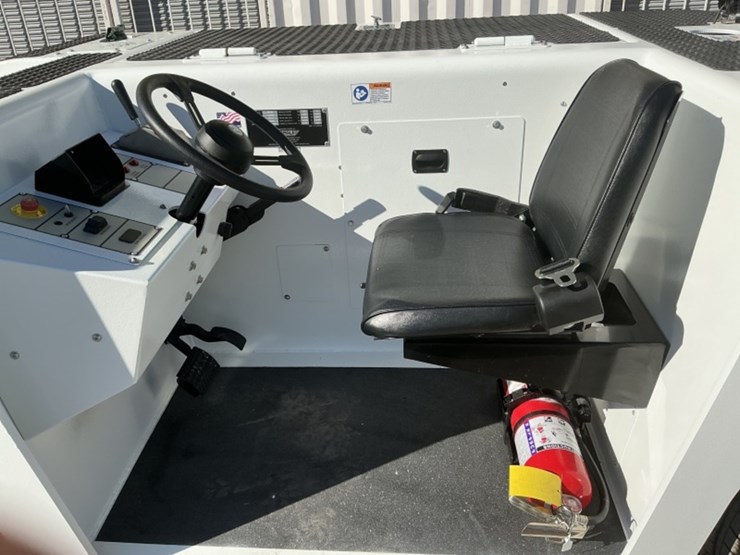 2024-eagle-ttr-6-aircraft-tug-image-19