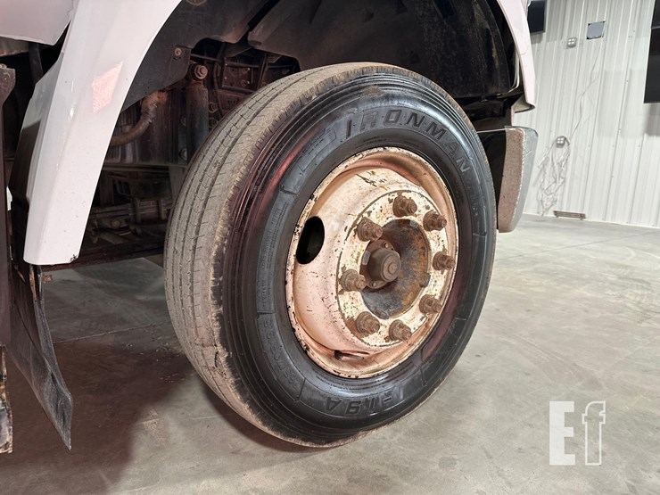 2023-ford-f650-sd-image-31