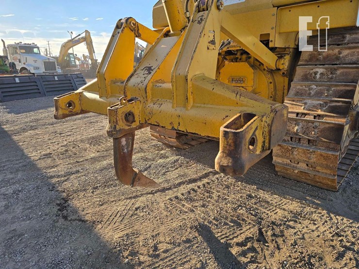 2007-caterpillar-d6r-image-32