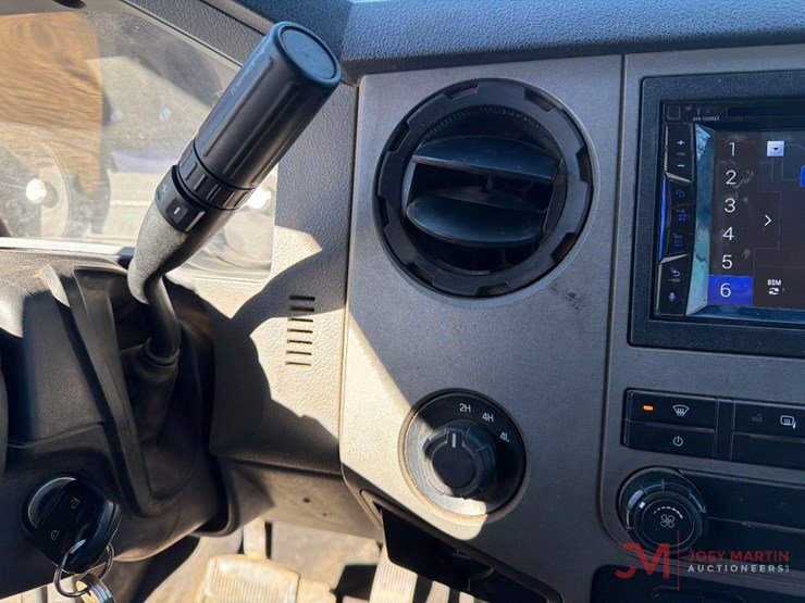 2012-ford-f350-xl-image-28