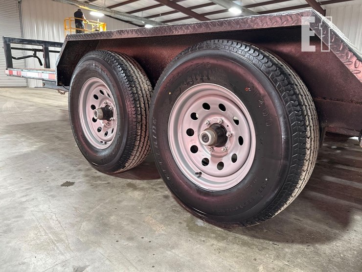 16-ft-x-7-ft-tandem-axle-equipment-trailer-image-14