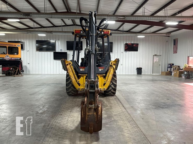 2020-deere-310l-ep-image-8