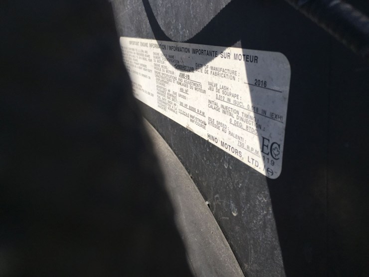 2017-hino-268a-image-11