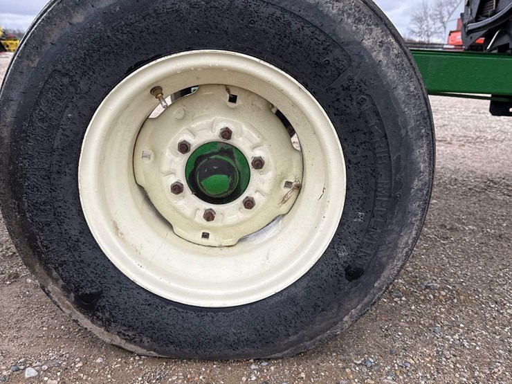 3104---unverferth-header-cart-image-6