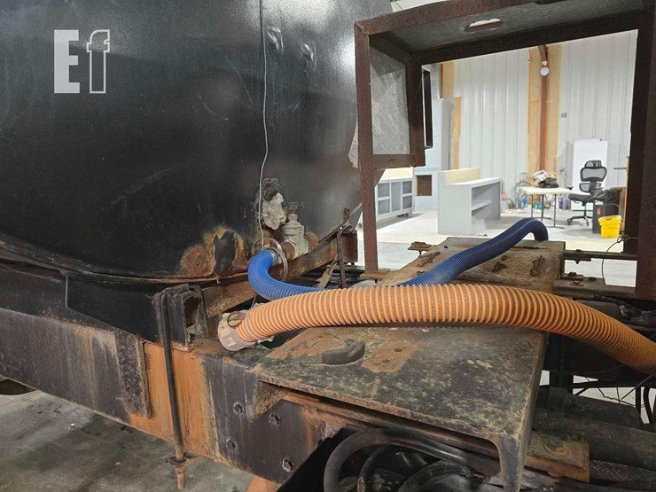 1998-ford-f800-image-17