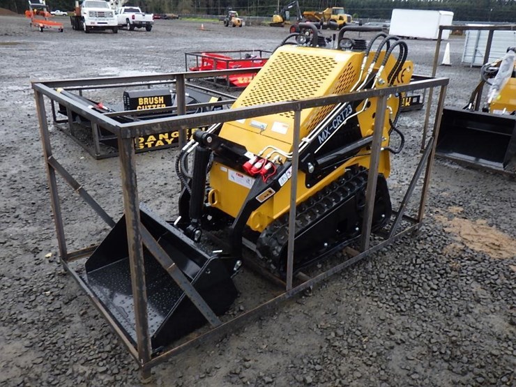 2025-agt-mx-crt23-skid-steer-tracked-loader-image-1