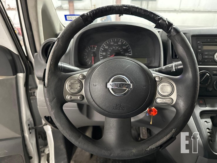 2016-nissan-nv200-image-10