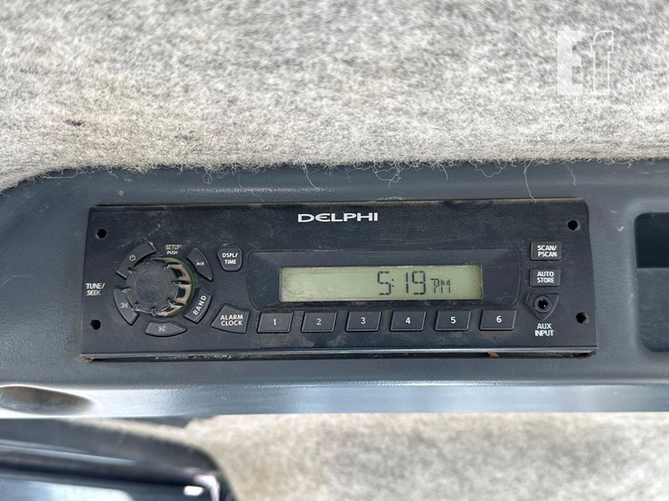 2012-deere-850k-xlt-image-26