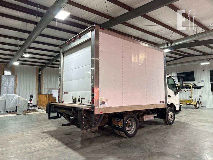 2015-hino-195-image-3