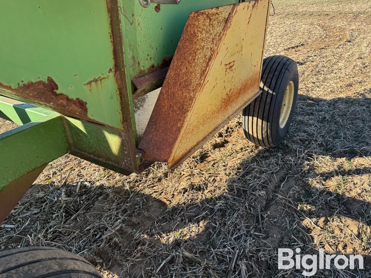 demco-gravity-wagon-image-18