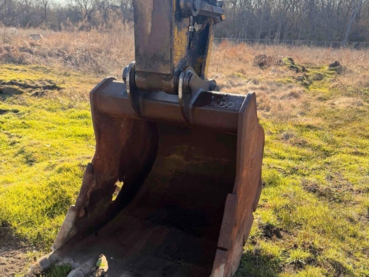 komatsu-pc240-lc-11-image-12