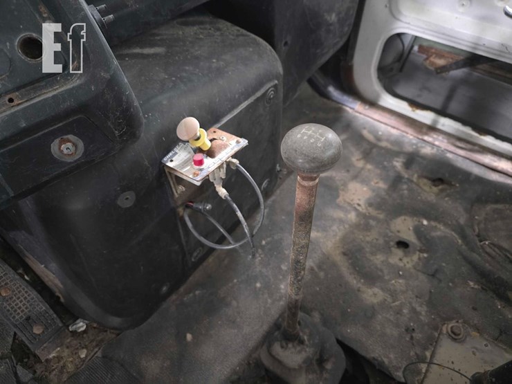 1995-ford-la9000-image-15