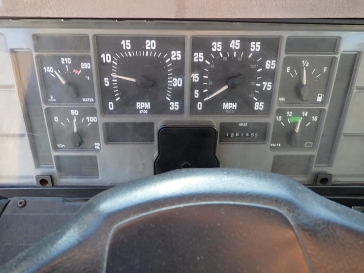 2000-international-4700-image-22