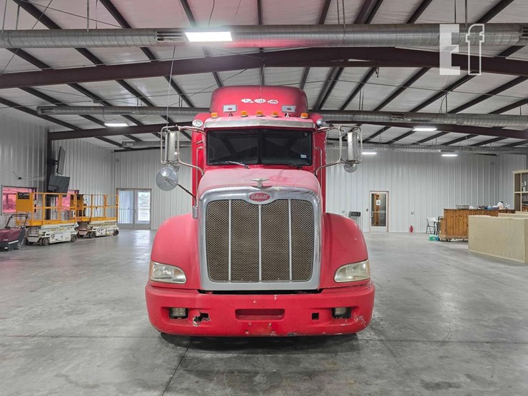 2008-peterbilt-386-image-7