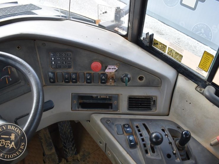 2011-volvo-a40f-image-24