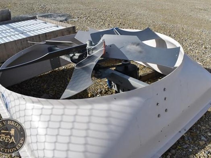 ventec-72in-barn-fan-38947-image-3