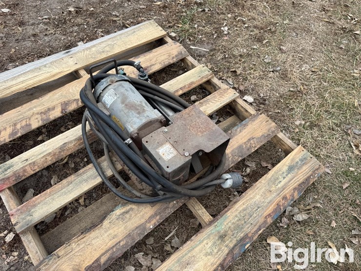 john-blue-chemigation-pump-image-7