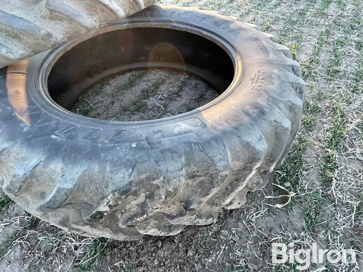 titan-18.4r42-tires-image-10