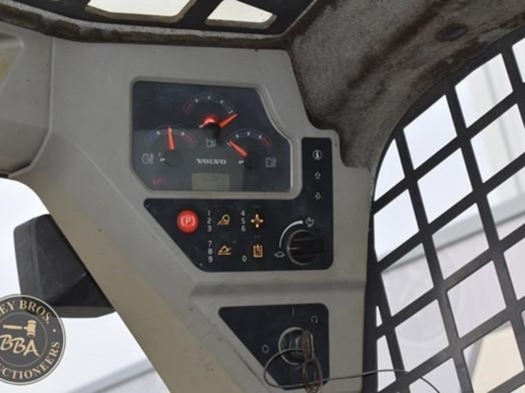 2011-volvo-mc115c-image-20