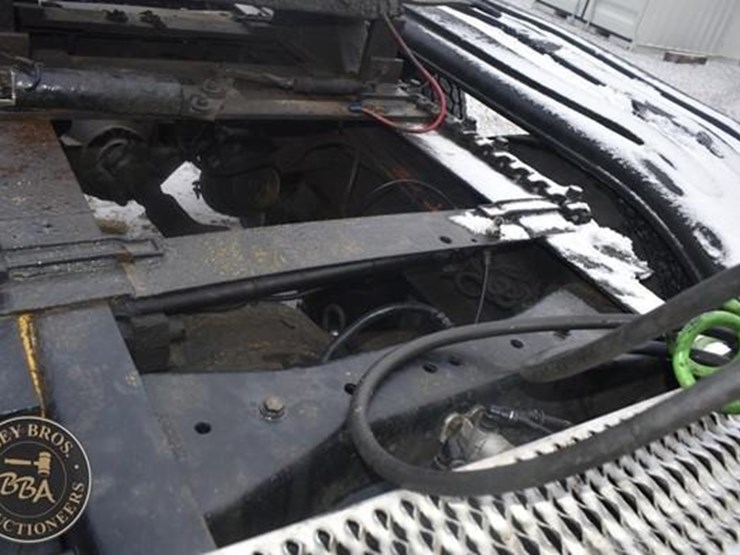 2015-peterbilt-579-image-29