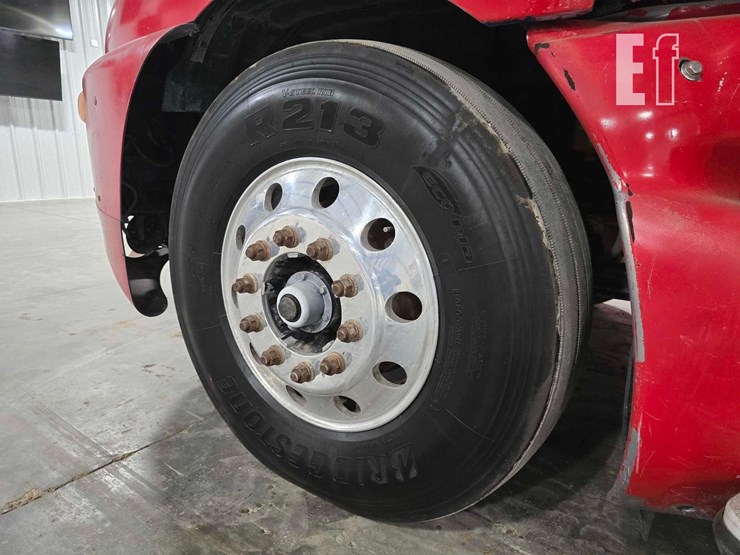 2016-kenworth-t2000-image-22