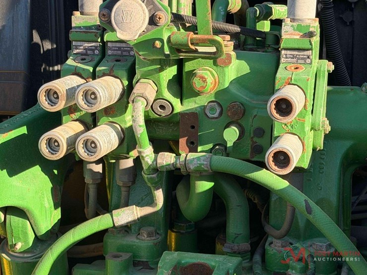 2014-john-deere-6150m-image-17