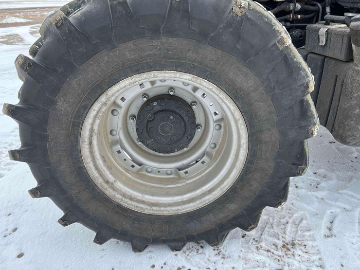 2014-case-farmall-115u-tractor-image-54