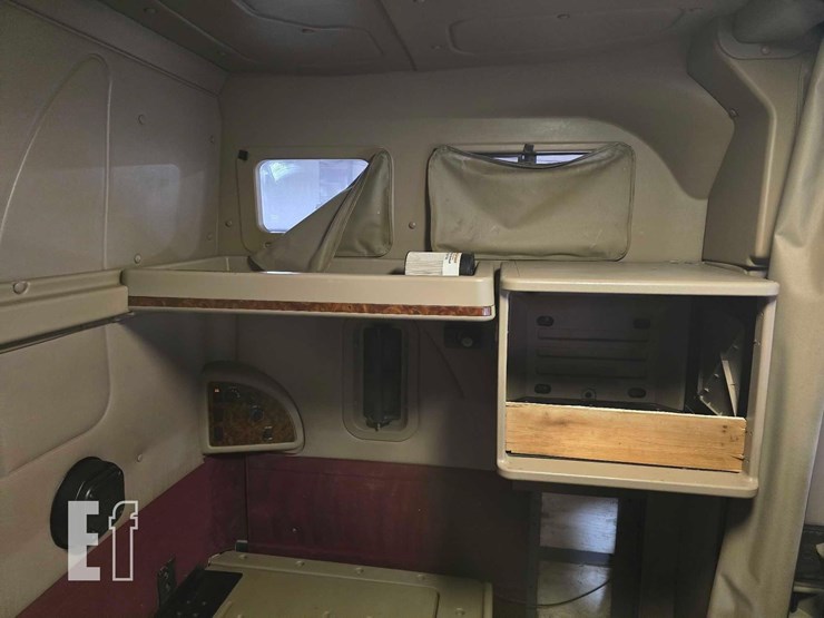 2005-international-9400-image-17