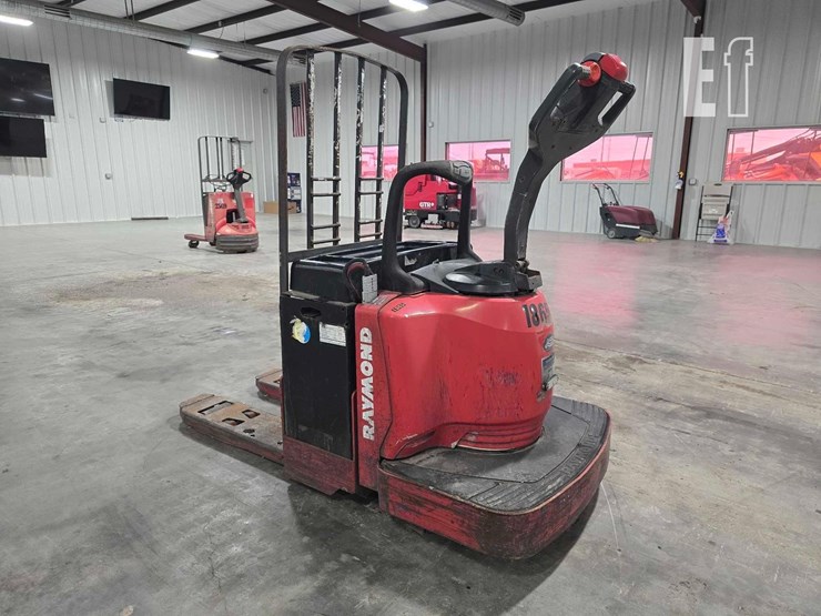 raymond-8400-image-4