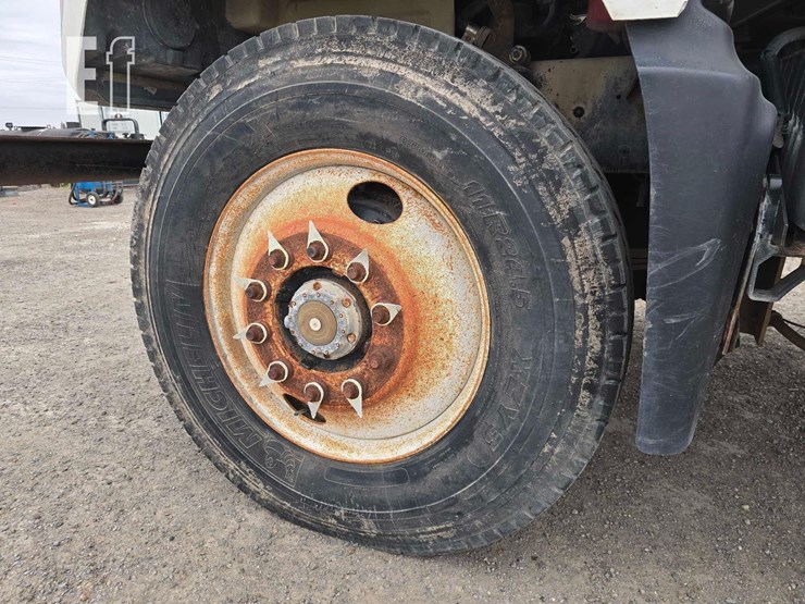 2007-mack-granite-cv713-image-17