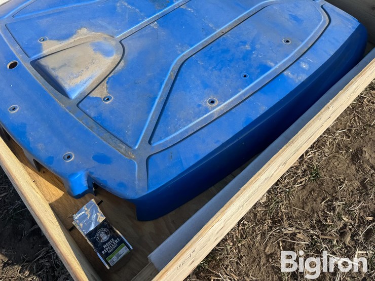 new-holland-t8020-image-9