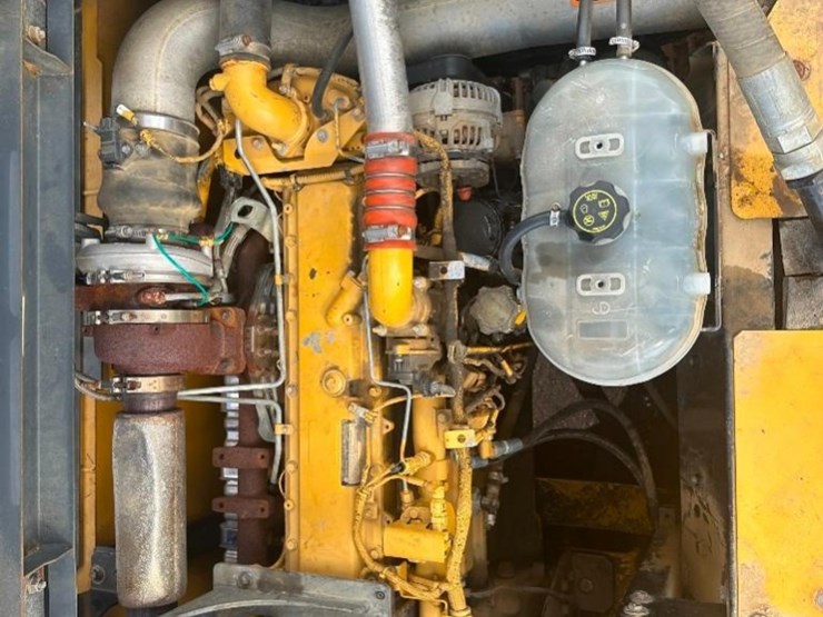 2012-deere-210g-image-9