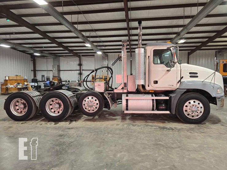 2005-mack-vision-cxn613-image-6