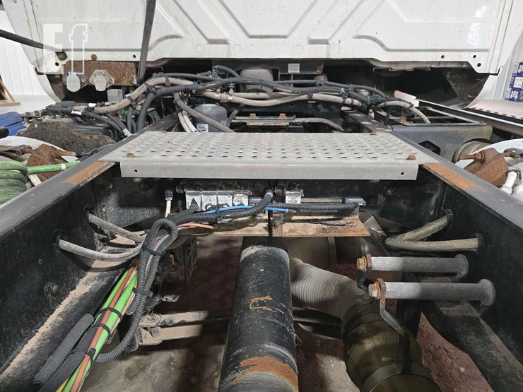 2017-international-transtar-8600-image-33