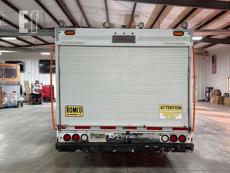 2015-ford-f750-image-8