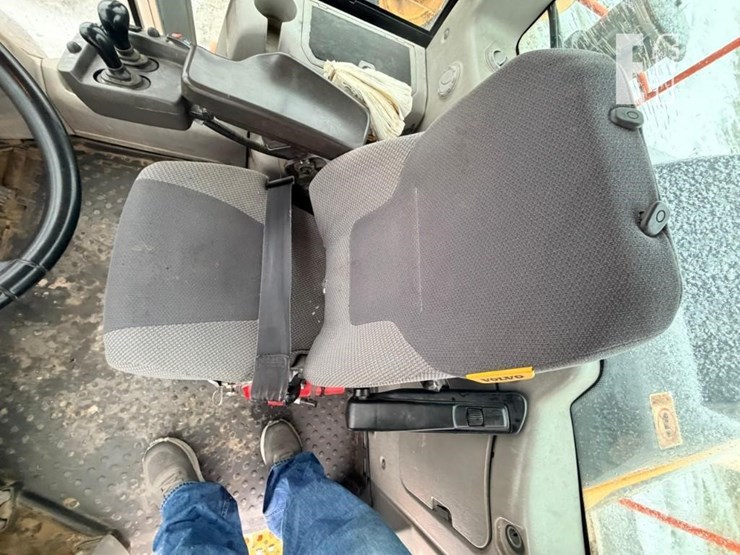 2017-volvo-l110h-image-14