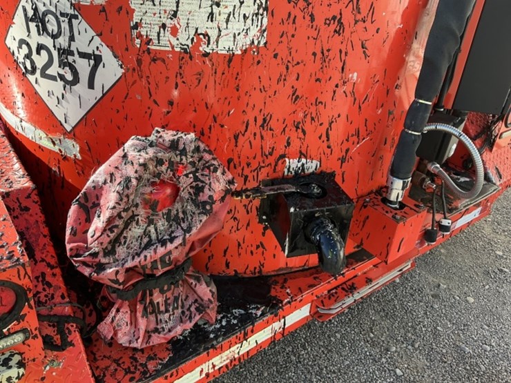 2018-crafco-ss250d-towable-crack-sealer-image-10