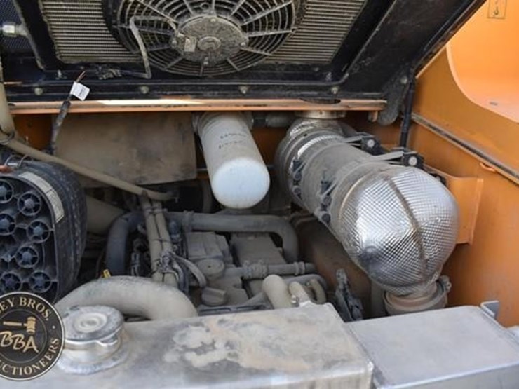 2020-mustang-2550rt-image-30