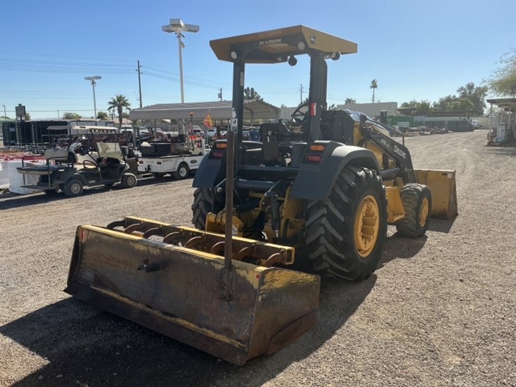 2015-deere-210l-image-5