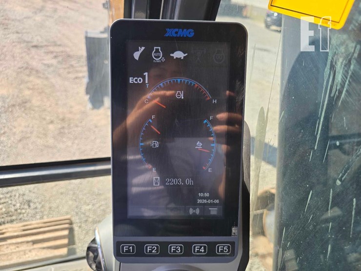 2022-xcmg-xe210u-image-21