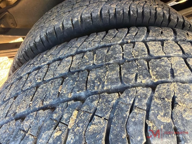 2012-ford-f350-xl-image-16