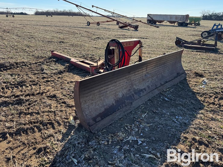 ford-tractor-image-3