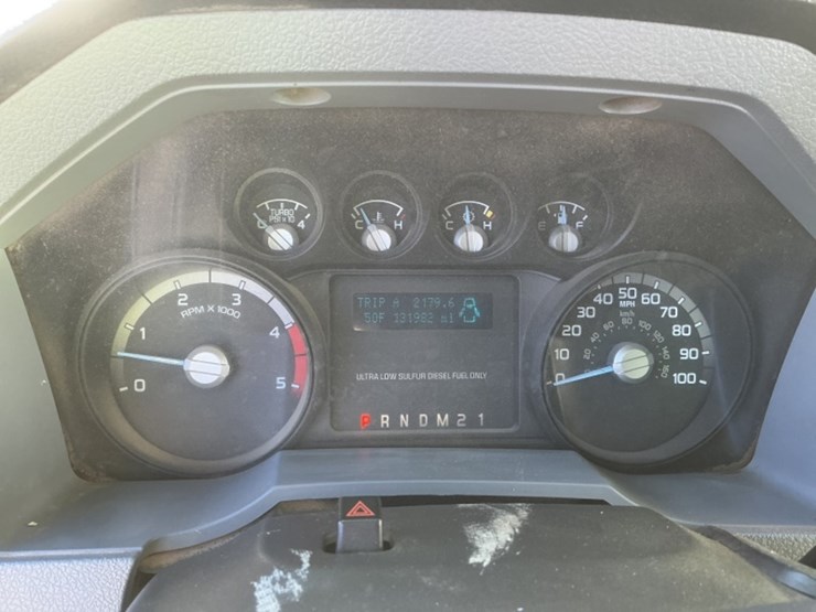 2014-ford-f550-image-21