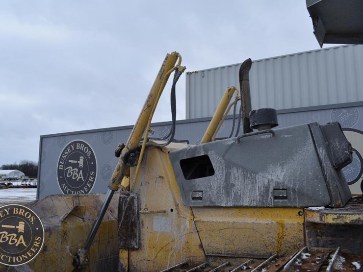 komatsu-d65ex-12-image-22