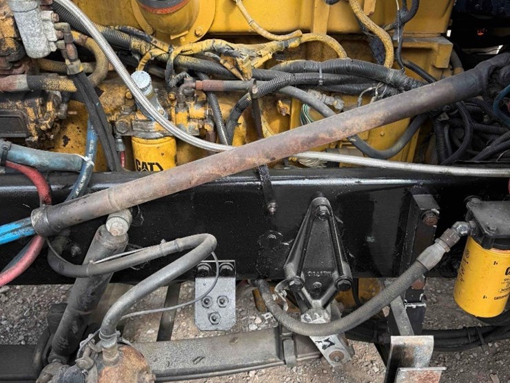 1998-peterbilt-379-image-23